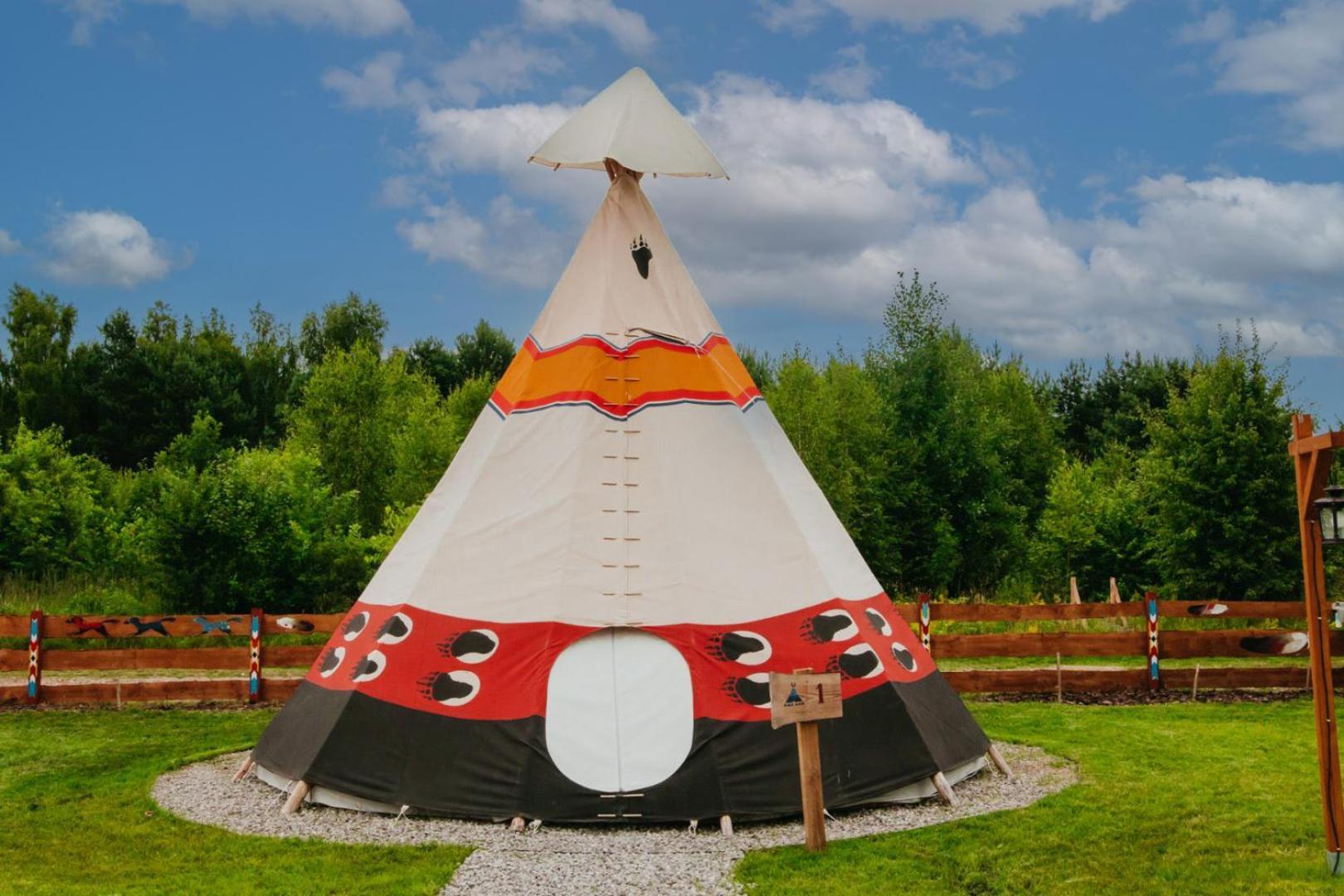 Отель Indiana Camp - 150 M Od Suntago Park Grabce-Towarzystwo Экстерьер фото